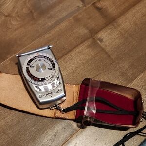 Vintage Samoca V hand-held photographic light meter